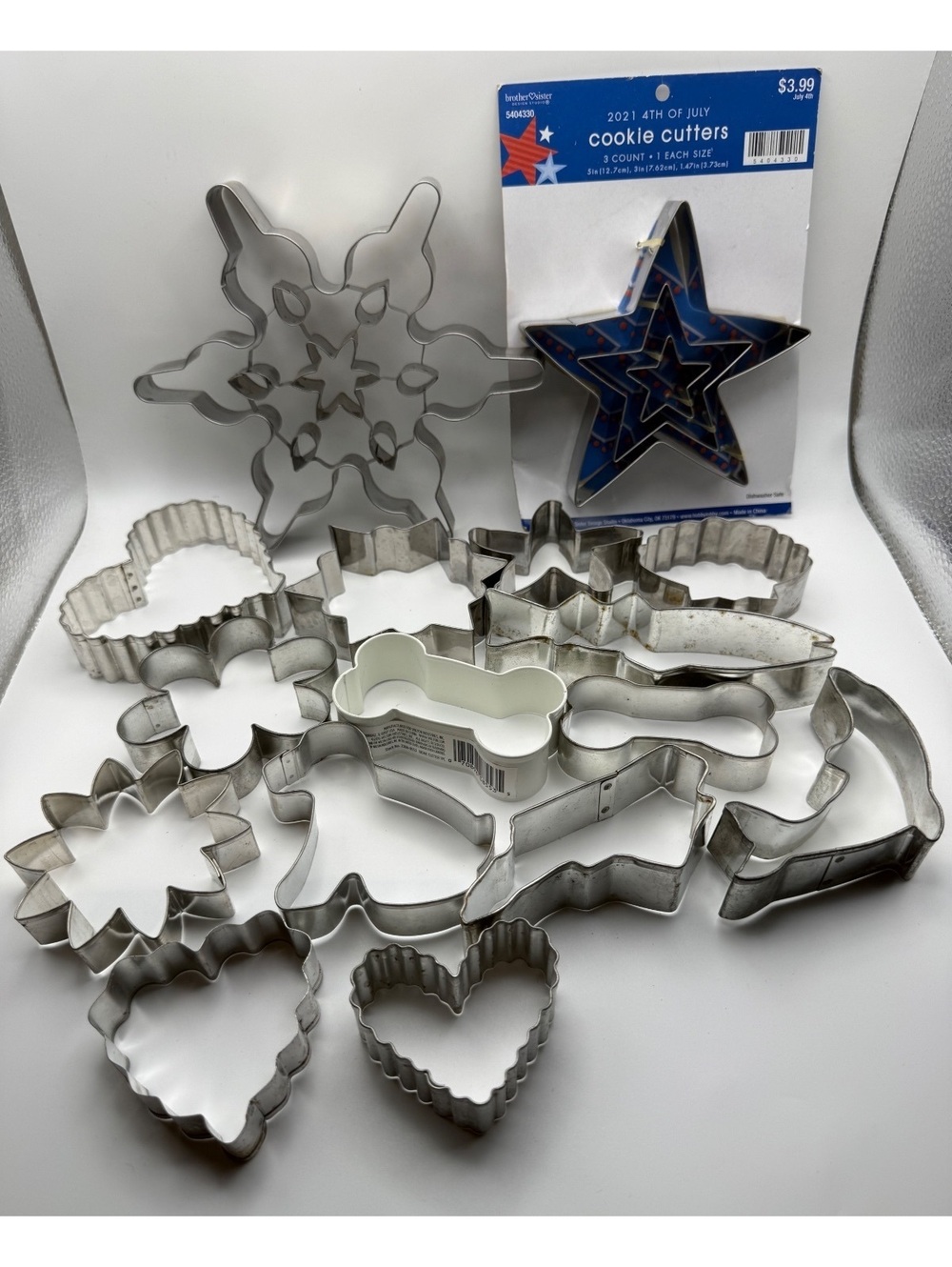 18 Assorted Metal Cookie Cutters Set with 4th of July Star Cookie Cutters